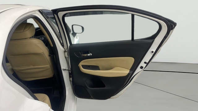 View Honda City ZX Image 8 Used Honda City ZX Image 8