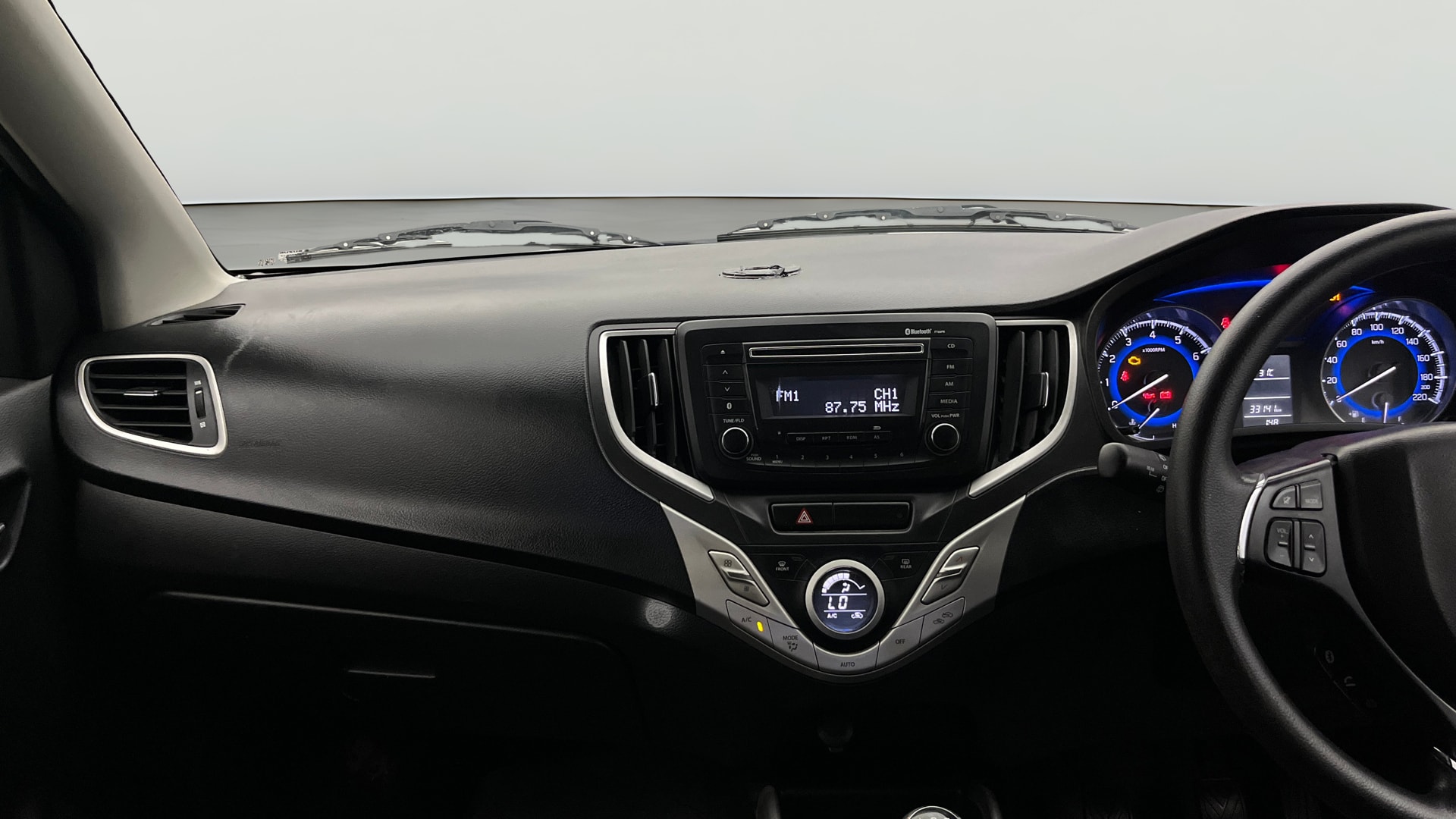View 2017 Maruti Suzuki 1000 Base Variant Image 17 Used 2017 Maruti Suzuki 1000 Base Variant Image 17