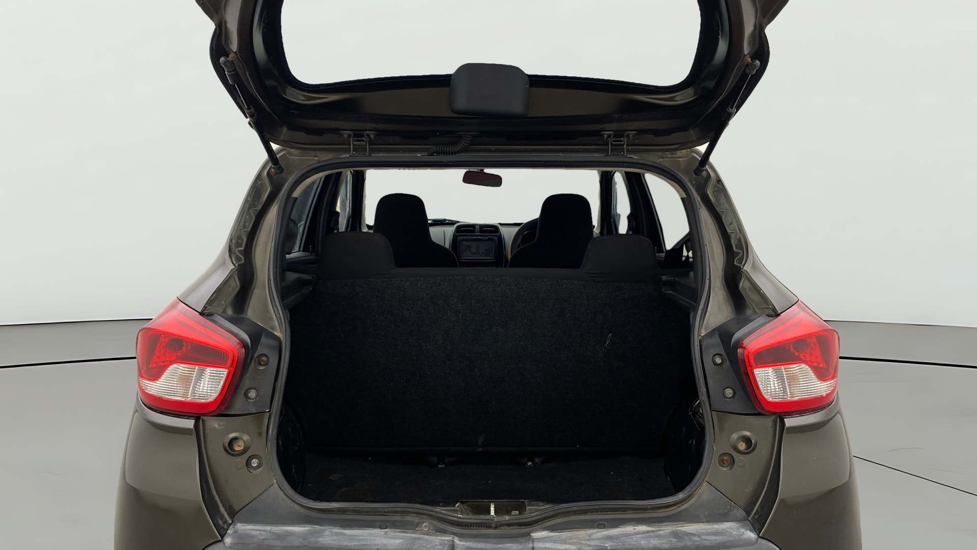 View 2018 Renault Kwid RXL 1.0 BS IV Image 36 Used 2018 Renault Kwid RXL 1.0 BS IV Image 36
