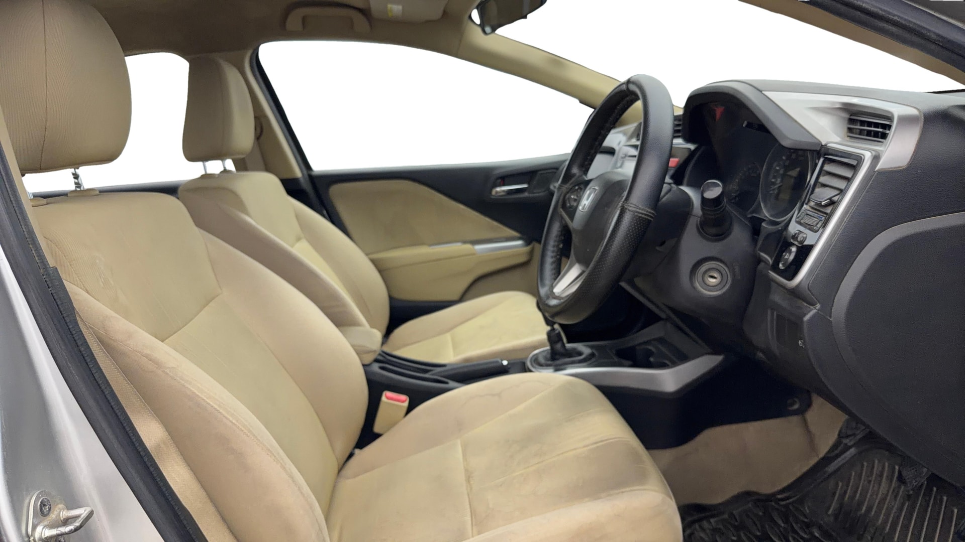 View 2015 Honda City ZX MT Diesel Anniversary Edition Image 27 Used 2015 Honda City ZX MT Diesel Anniversary Edition Image 27
