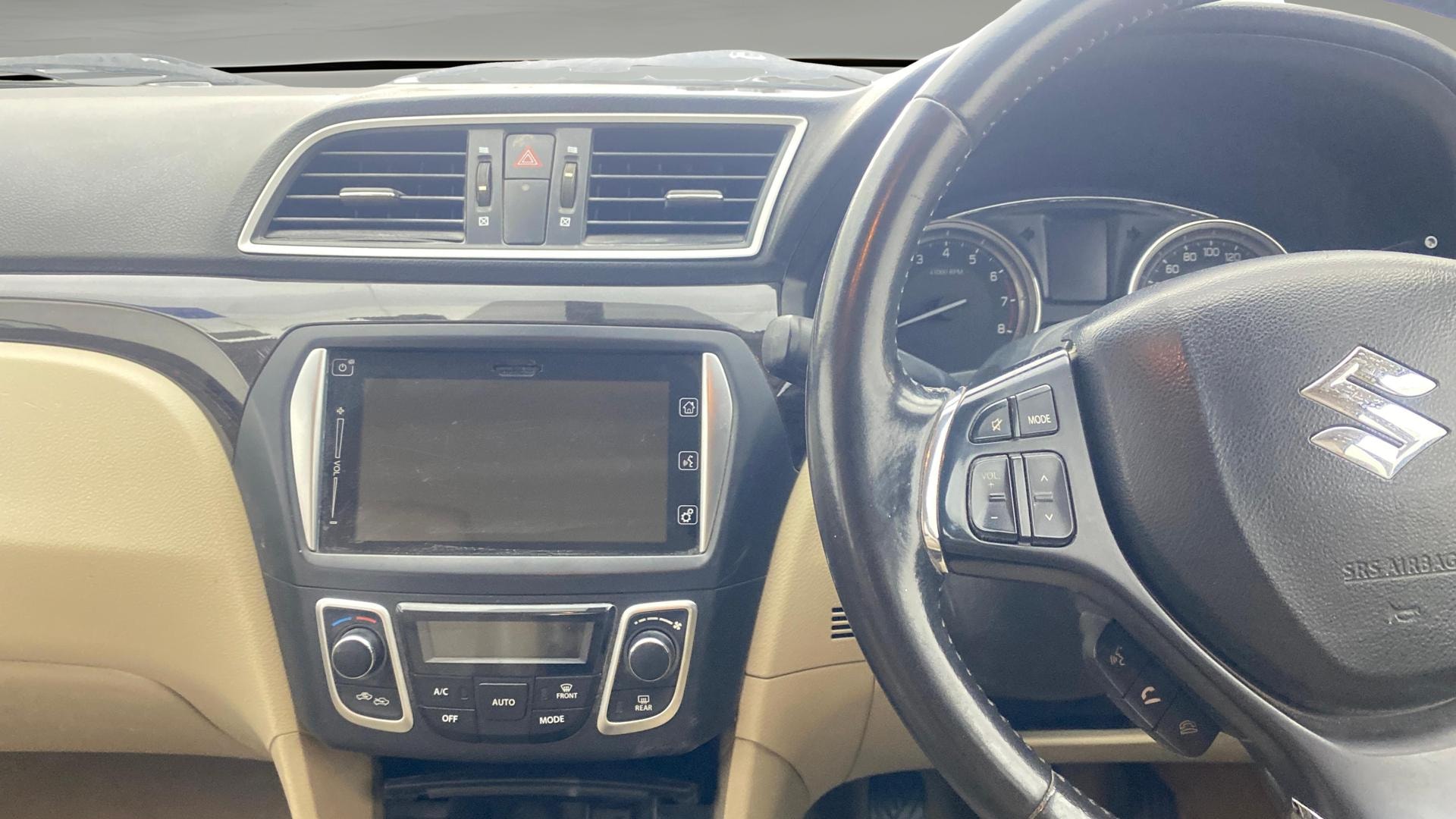 View 2018 Maruti Suzuki 1000 Base Variant Image 17 Used 2018 Maruti Suzuki 1000 Base Variant Image 17