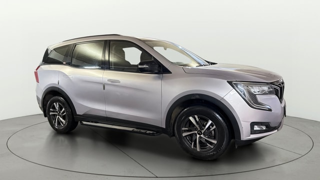 View Mahindra XUV700 Image 15 Used Mahindra XUV700 Image 15