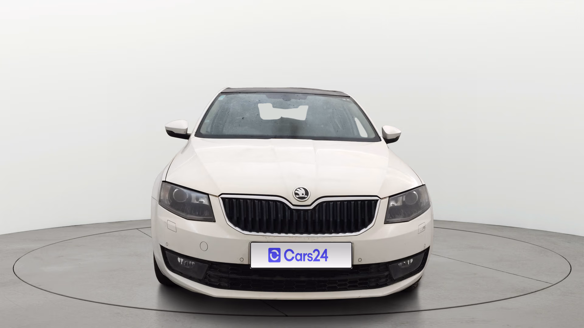 View 2015 Skoda Octavia 1.8 Elegance TSI AT Image 1 Used 2015 Skoda Octavia 1.8 Elegance TSI AT Image 1