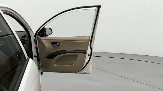 View Hyundai i10 Image 43 Used Hyundai i10 Image 43
