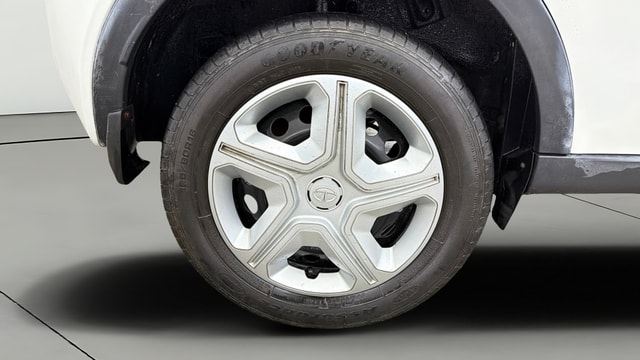 View Tata Nexon Image 23 Used Tata Nexon Image 23