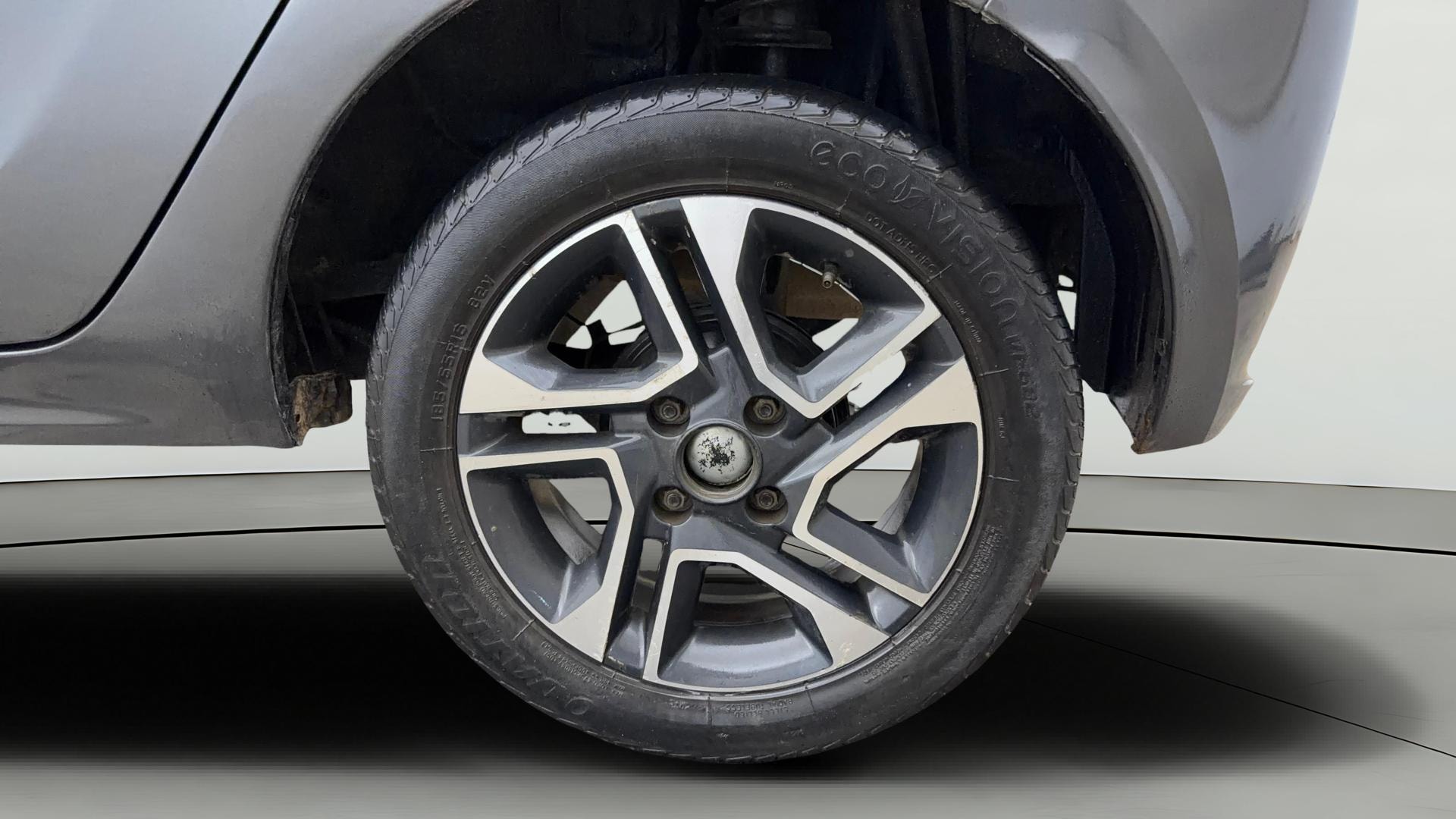 View 2020 Tata Tiago Revotorq XB Image 11 Used 2020 Tata Tiago Revotorq XB Image 11