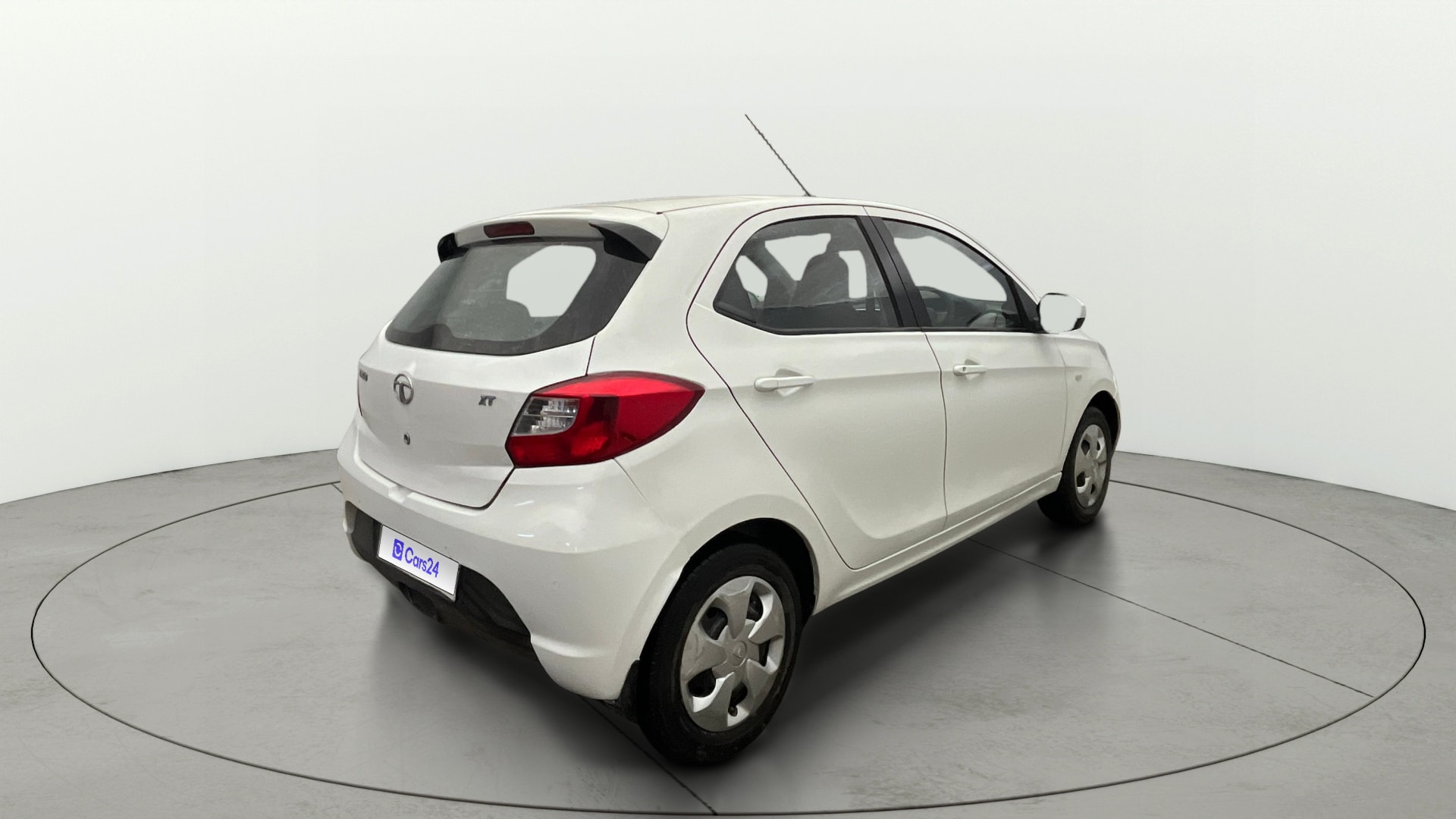 View 2016 Tata Tiago Revotorq XB Image 41 Used 2016 Tata Tiago Revotorq XB Image 41