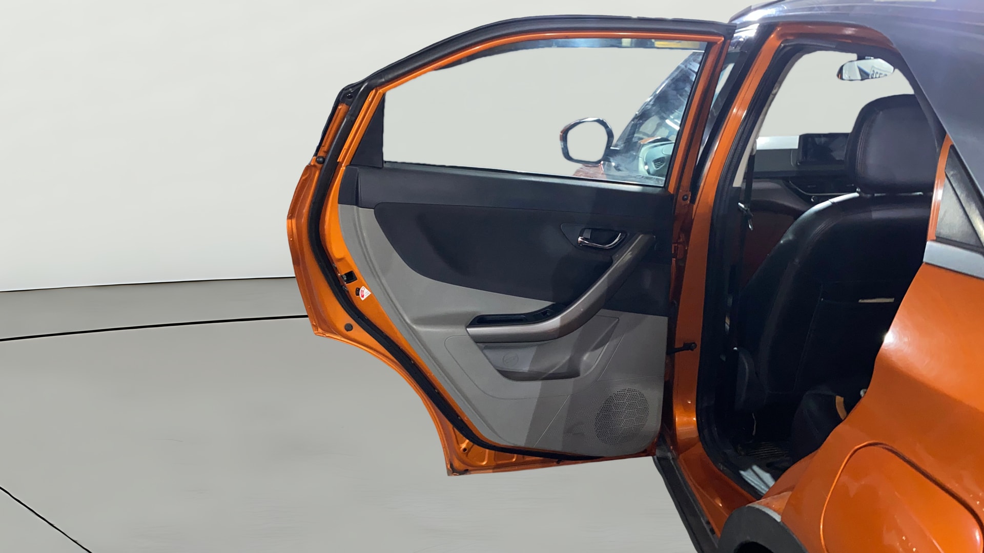 View 2019 Tata Nexon Revotron XE Image 22 Used 2019 Tata Nexon Revotron XE Image 22