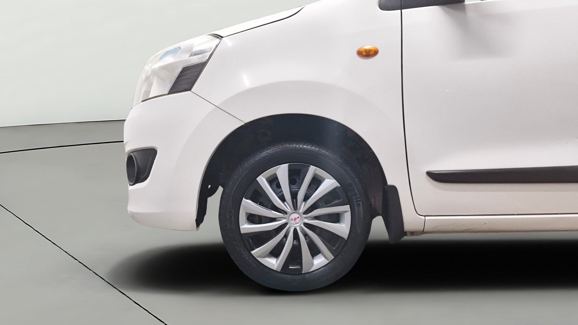 View 2017 Maruti Suzuki 1000 Base Variant Image 27 Used 2017 Maruti Suzuki 1000 Base Variant Image 27