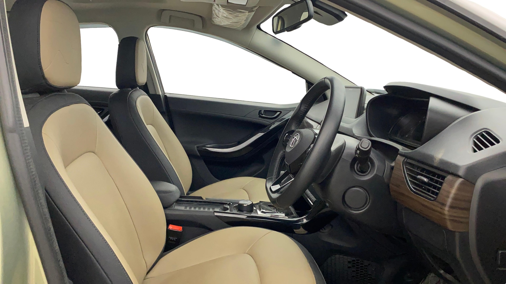 View 2024 Tata Nexon Revotron XE Image 18 Used 2024 Tata Nexon Revotron XE Image 18