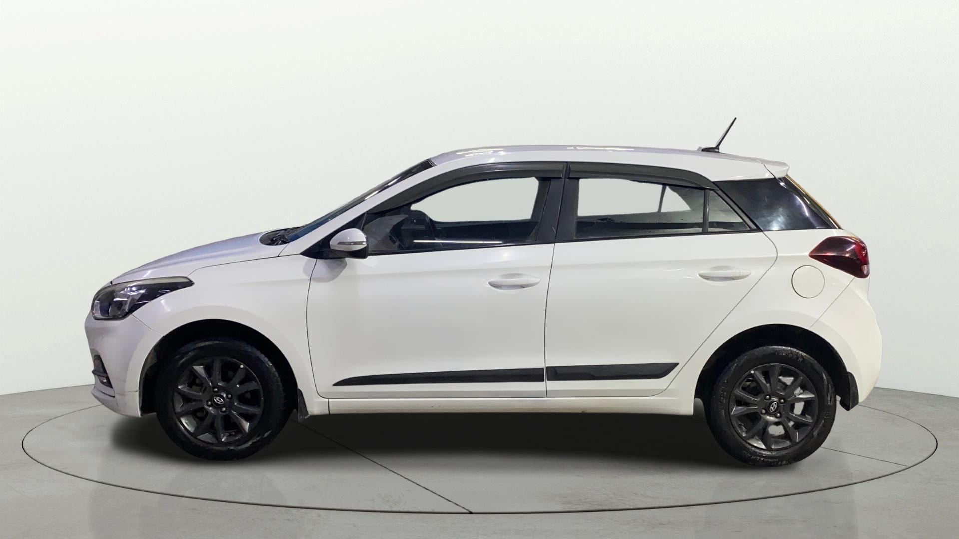 View 2020 Hyundai Elite i20 1.2 Sportz Plus Petrol Image 5 Used 2020 Hyundai Elite i20 1.2 Sportz Plus Petrol Image 5
