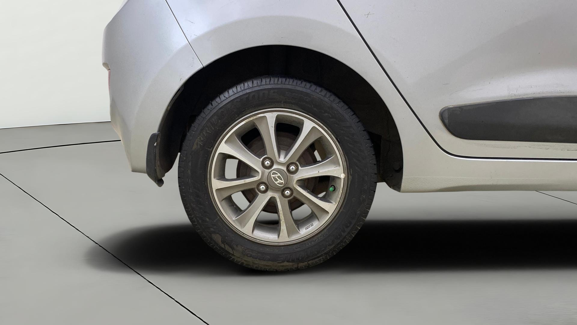 View 2014 Hyundai Grand i10 1.2 Asta Petrol Image 23 Used 2014 Hyundai Grand i10 1.2 Asta Petrol Image 23