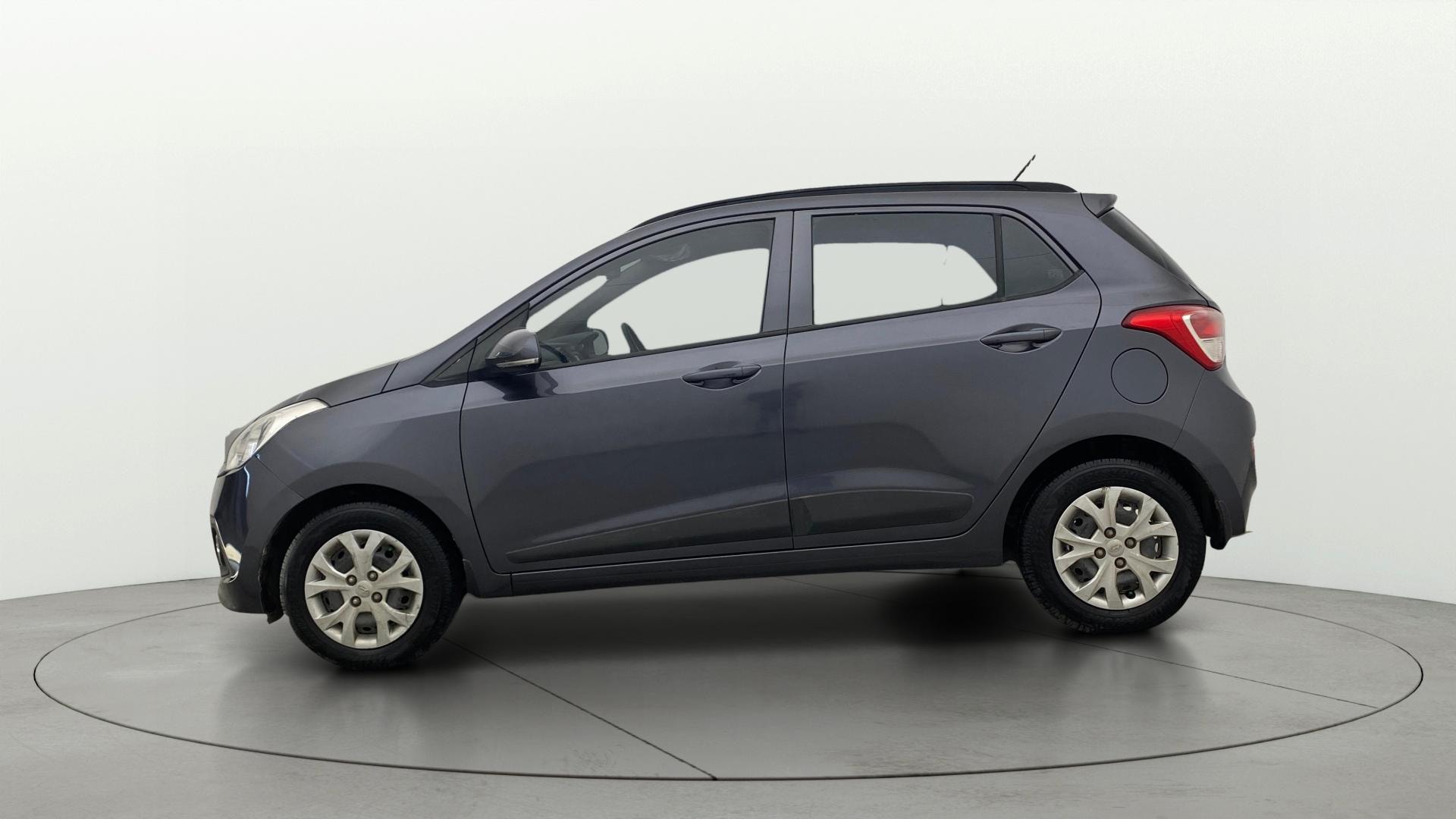 View 2015 Hyundai Grand i10 Sportz 1.2 Kappa Image 5 Used 2015 Hyundai Grand i10 Sportz 1.2 Kappa Image 5