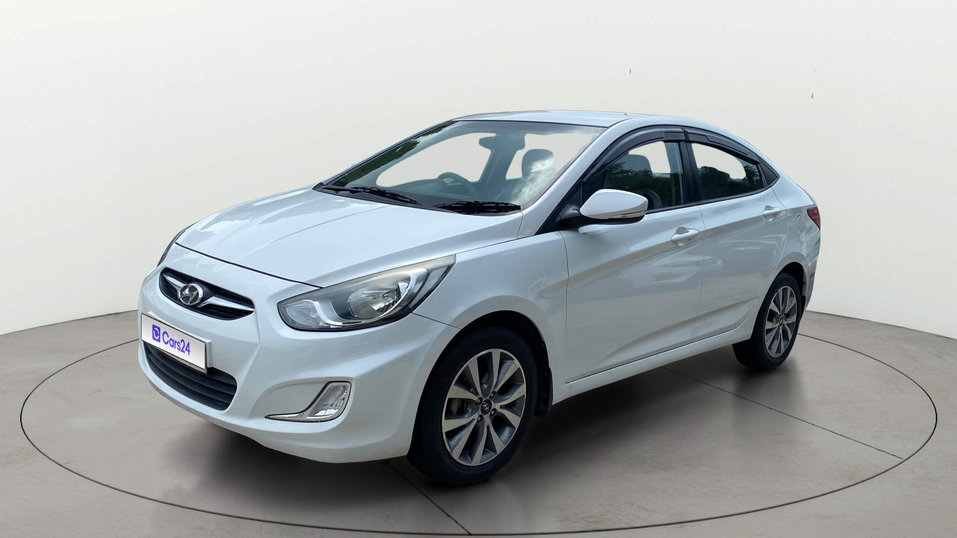 View 2014 Hyundai Fluidic Verna 1.6 VTVT SX Image 36 Used 2014 Hyundai Fluidic Verna 1.6 VTVT SX Image 36