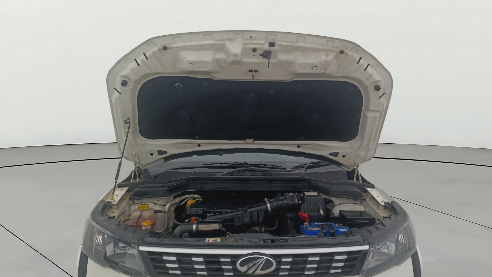 View 2021 Mahindra XUV300 W4 Petrol BS IV Image 32 Used 2021 Mahindra XUV300 W4 Petrol BS IV Image 32
