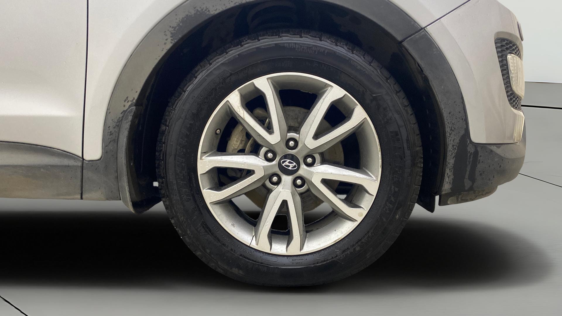 View 2015 Hyundai Santa Fe 4WD AT Image 45 Used 2015 Hyundai Santa Fe 4WD AT Image 45