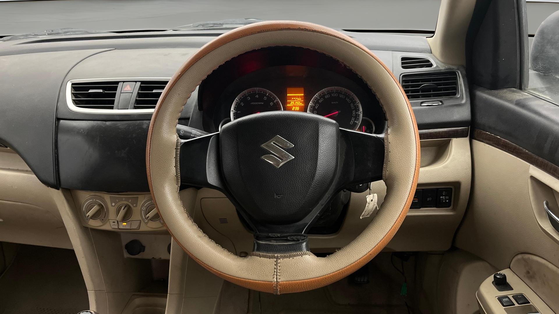 View 2014 Maruti Suzuki 1000 Base Variant Image 12 Used 2014 Maruti Suzuki 1000 Base Variant Image 12
