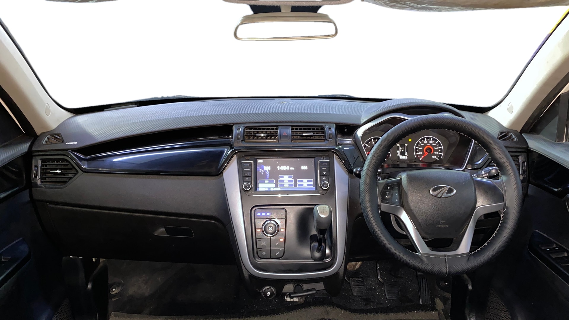 View 2018 Mahindra KUV100 K2 Petrol BS IV Image 15 Used 2018 Mahindra KUV100 K2 Petrol BS IV Image 15