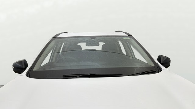View Mahindra XUV700 Image 32 Used Mahindra XUV700 Image 32
