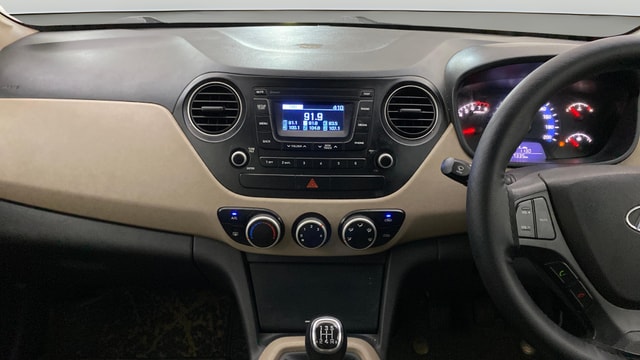 View Hyundai Xcent Image 17 Used Hyundai Xcent Image 17