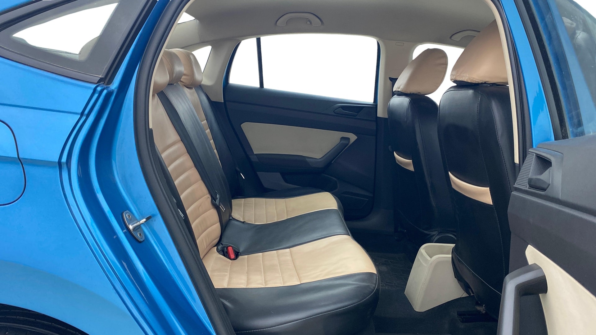 View 2022 Skoda Slavia Active 1.0 TSI MT Image 33 Used 2022 Skoda Slavia Active 1.0 TSI MT Image 33