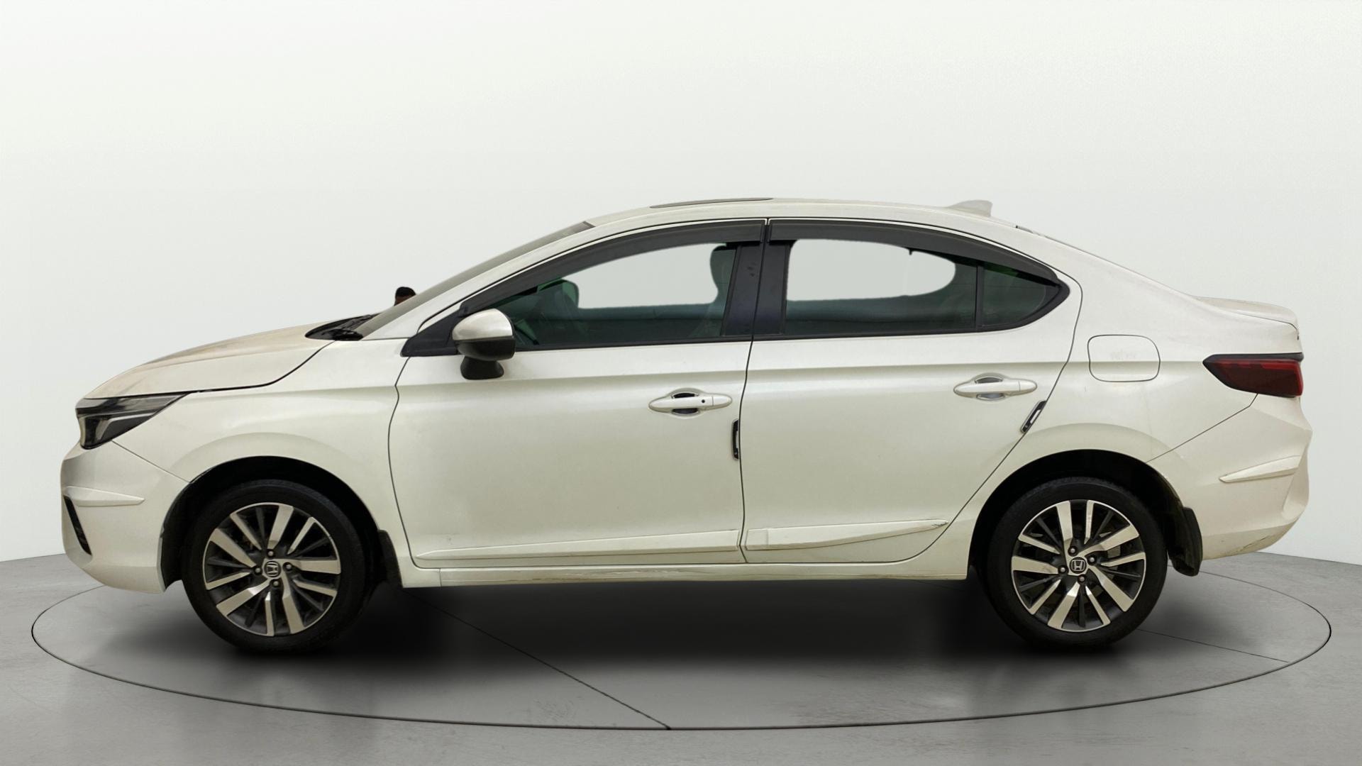 View 2021 Honda City ZX MT Diesel Anniversary Edition Image 6 Used 2021 Honda City ZX MT Diesel Anniversary Edition Image 6