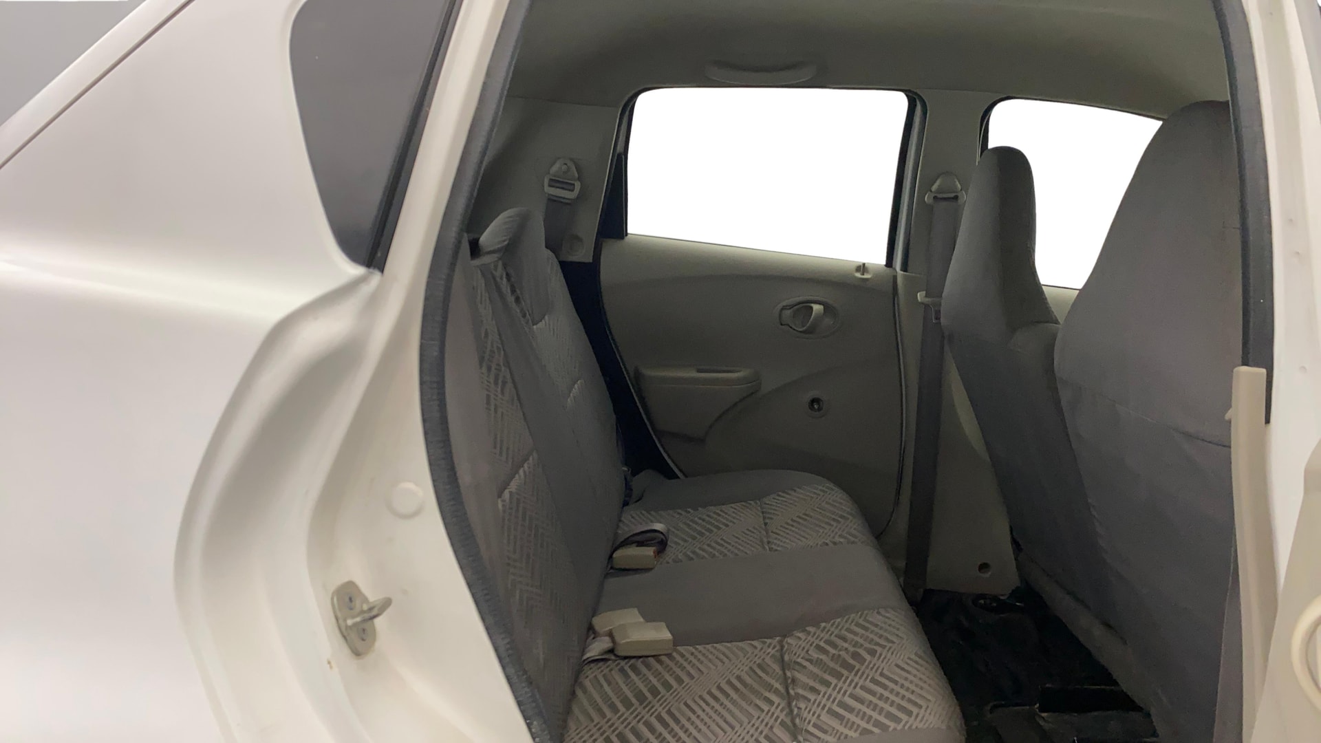 View 2017 Datsun Go T Image 33 Used 2017 Datsun Go T Image 33