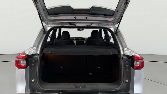 View Nissan Magnite Image 38 Used Nissan Magnite Image 38