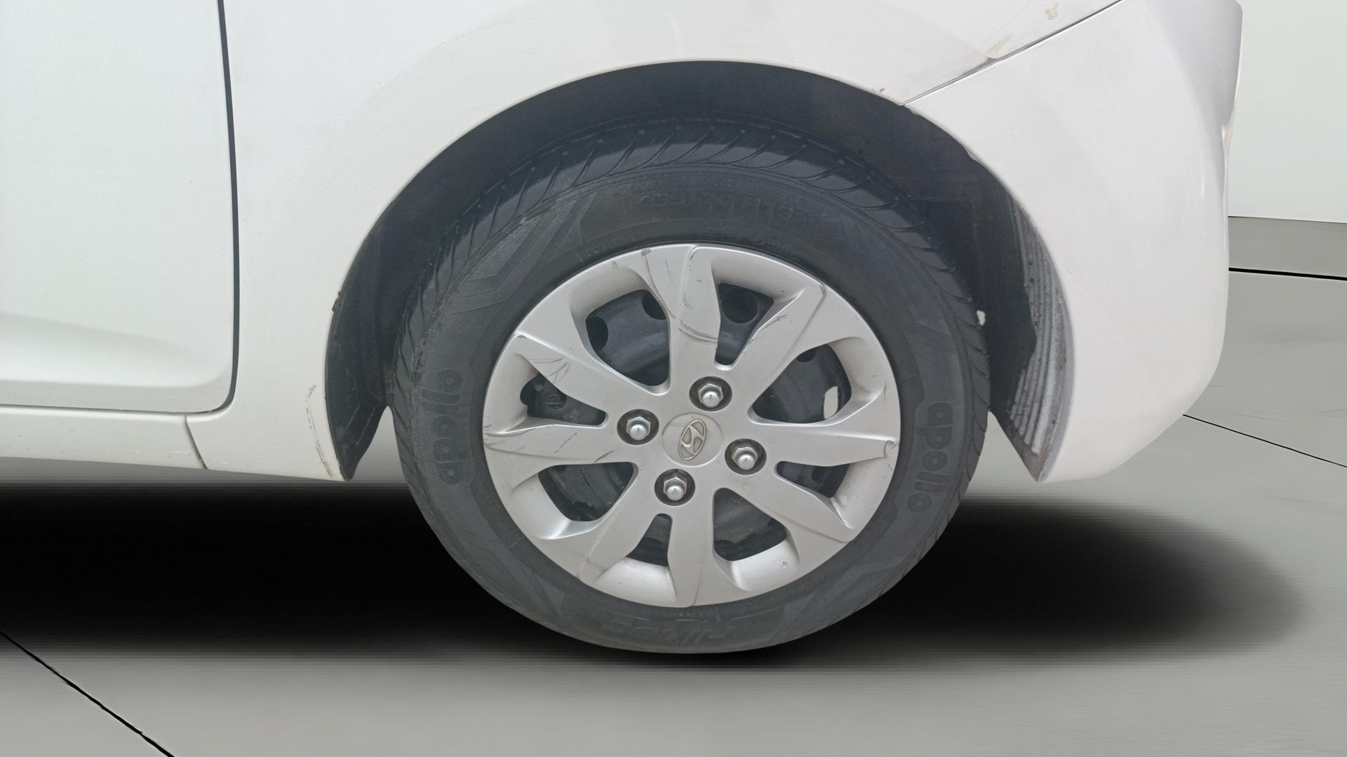 View 2016 Hyundai EON Sportz Image 39 Used 2016 Hyundai EON Sportz Image 39