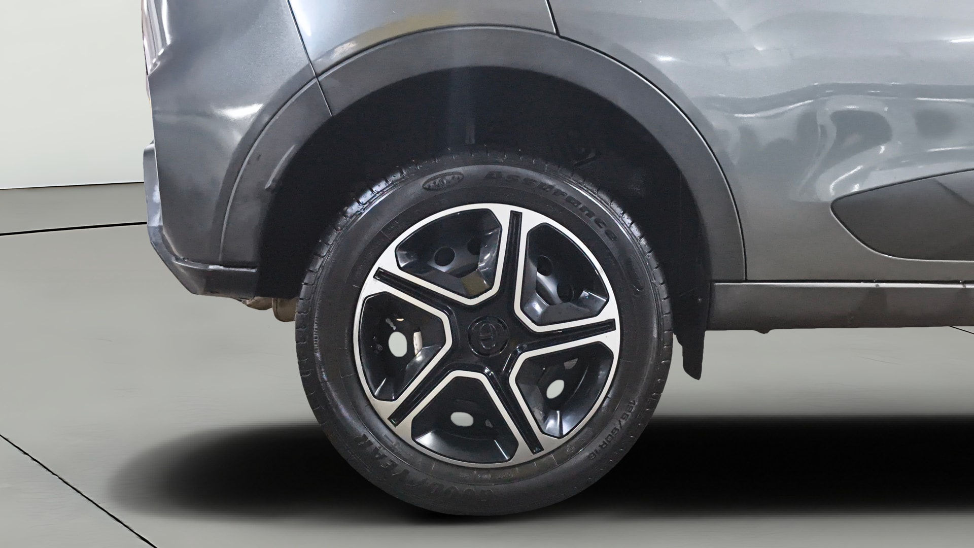 View 2023 Tata Nexon Revotron XE Image 25 Used 2023 Tata Nexon Revotron XE Image 25