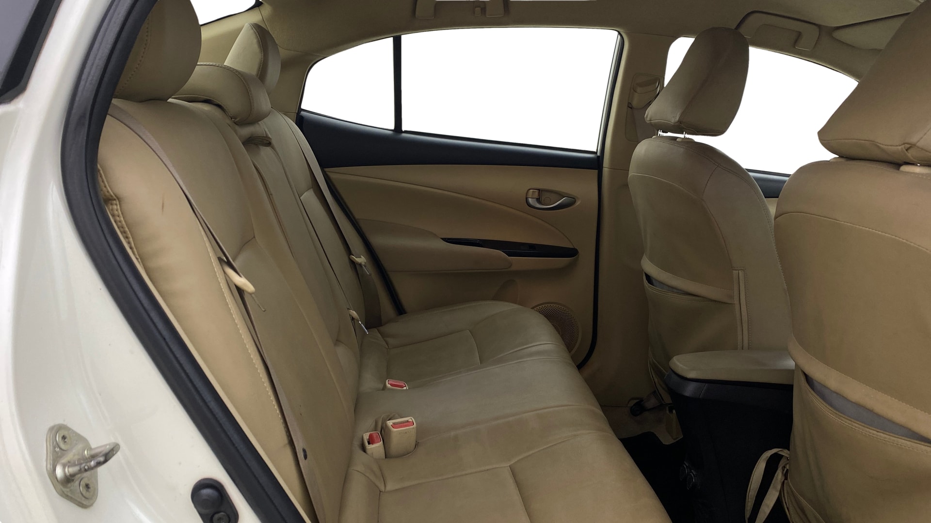 View 2019 Toyota Yaris V CVT Image 35 Used 2019 Toyota Yaris V CVT Image 35