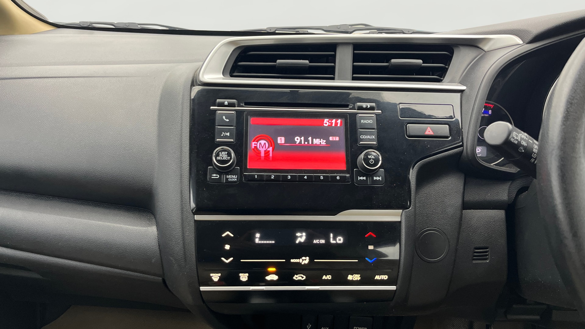 View 2018 Honda Jazz E MT Diesel Image 17 Used 2018 Honda Jazz E MT Diesel Image 17