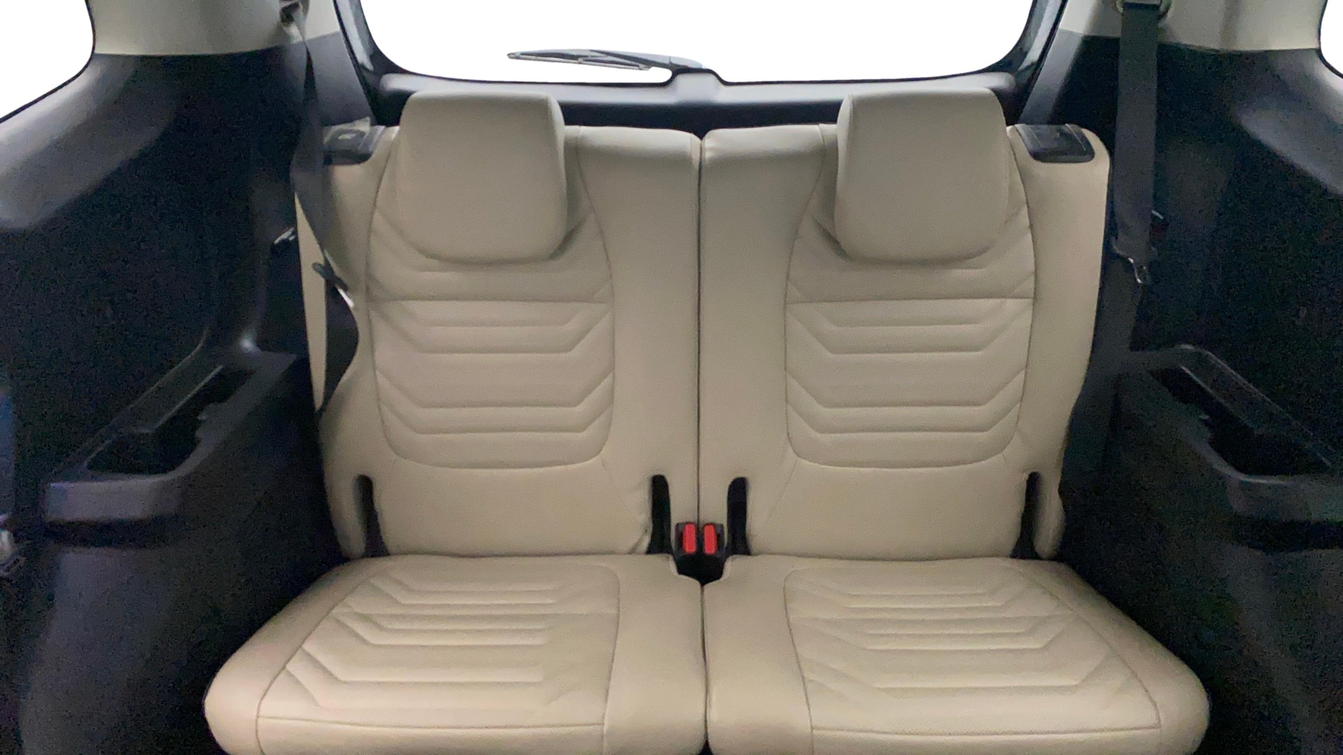 View 2023 Kia Carens Prestige 1.5 Petrol 7 STR Image 10 Used 2023 Kia Carens Prestige 1.5 Petrol 7 STR Image 10