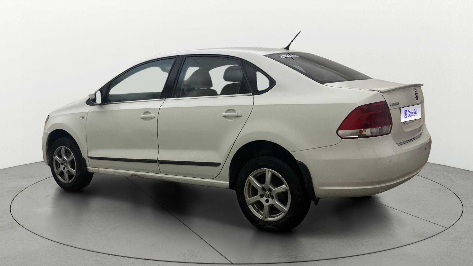 View 2016 Volkswagen Vento 1.2 L TSI Comfortline Petrol AT Image 2 Used 2016 Volkswagen Vento 1.2 L TSI Comfortline Petrol AT Image 2