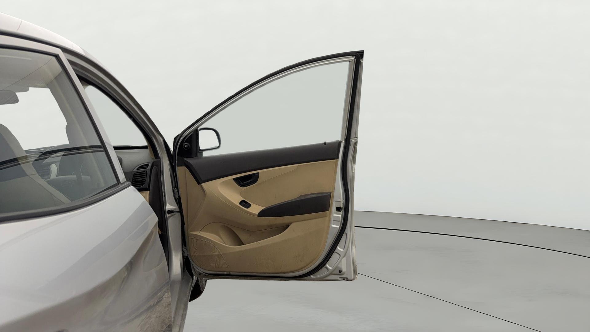 View 2015 Hyundai EON Magna Plus Image 43 Used 2015 Hyundai EON Magna Plus Image 43