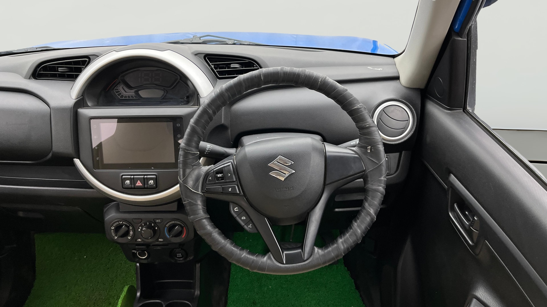 View 2023 Maruti Suzuki 1000 Base Variant Image 20 Used 2023 Maruti Suzuki 1000 Base Variant Image 20