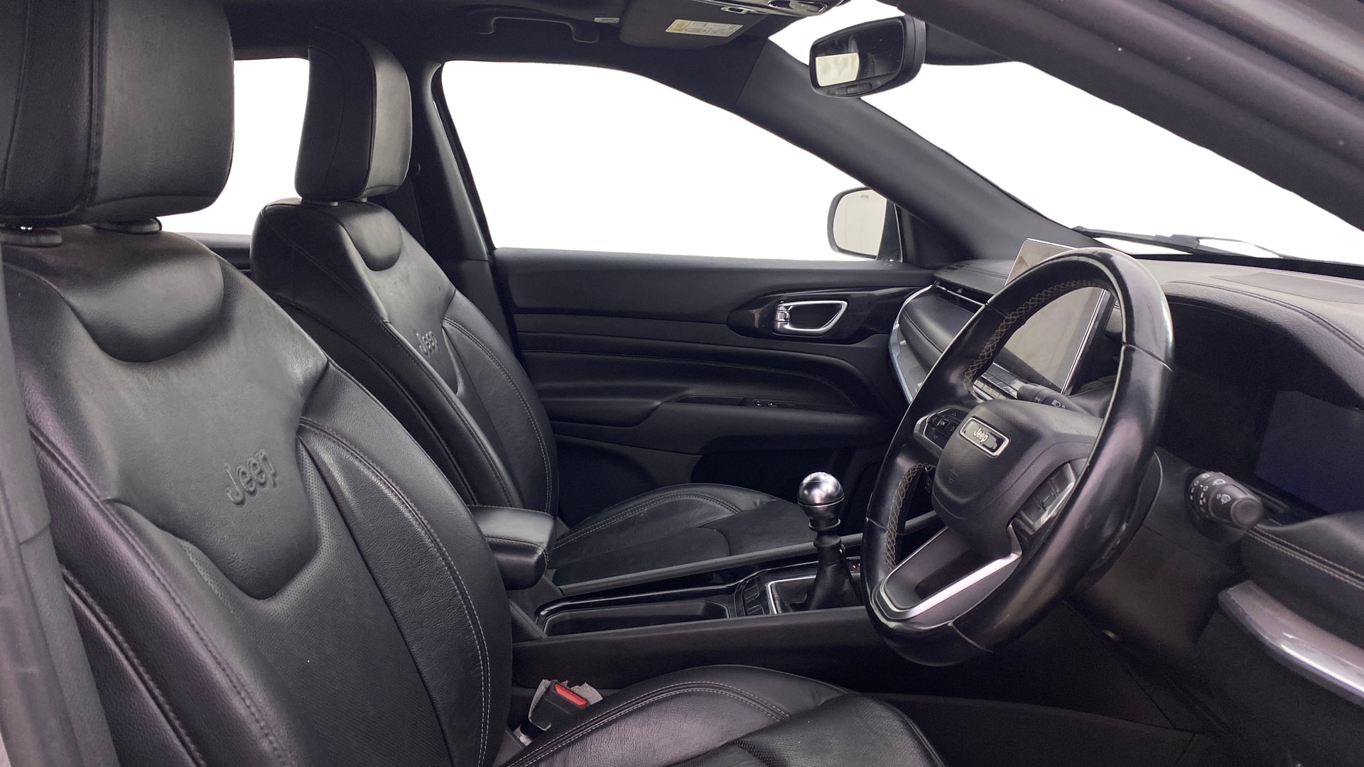 View 2022 Jeep Compass Limited 1.4 Multi AIR Petrol DDCT AT BS IV Image 17 Used 2022 Jeep Compass Limited 1.4 Multi AIR Petrol DDCT AT BS IV Image 17