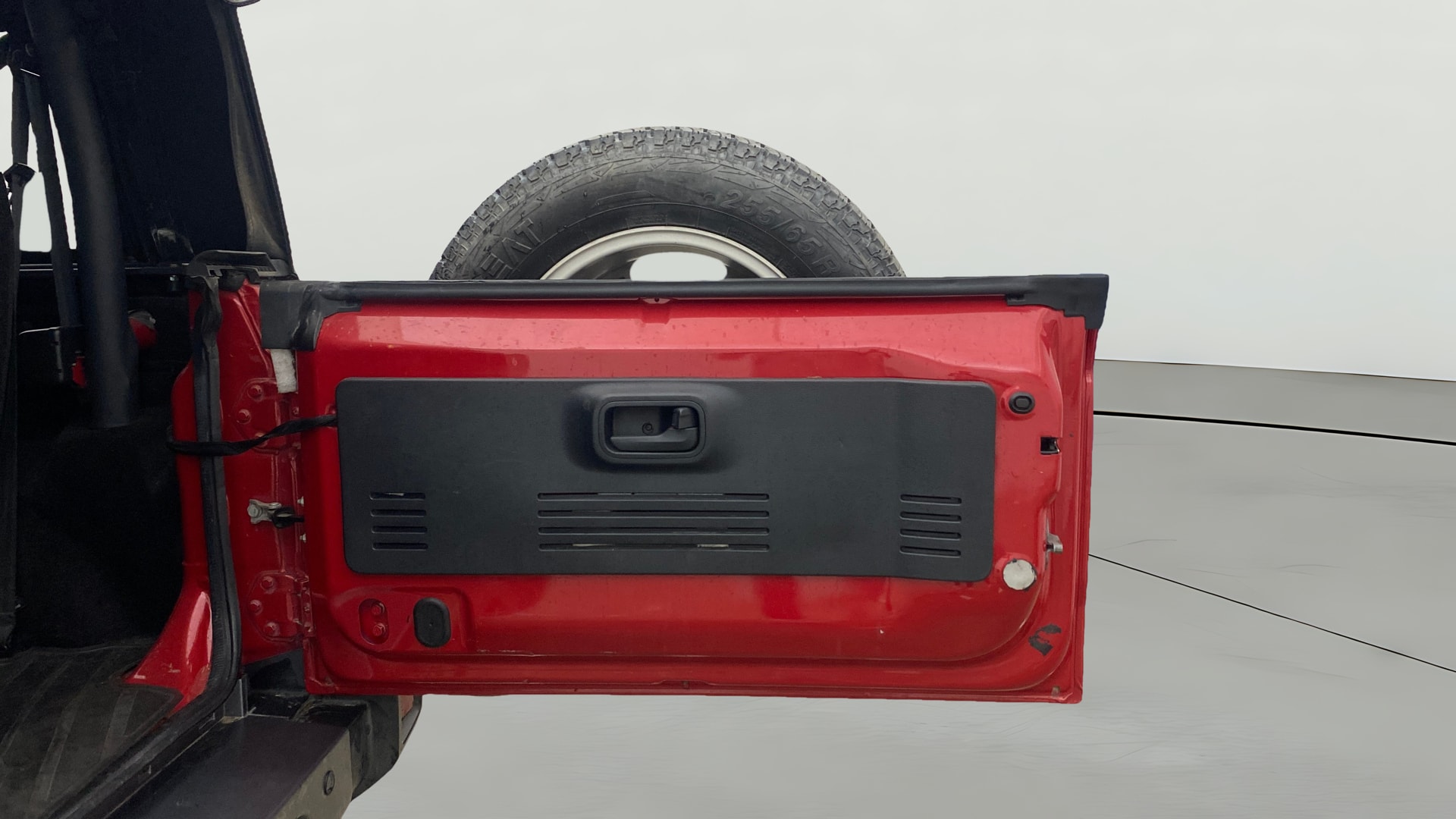 View 2021 Mahindra Thar AX Standard Manual Soft Top 6 Seater Image 36 Used 2021 Mahindra Thar AX Standard Manual Soft Top 6 Seater Image 36