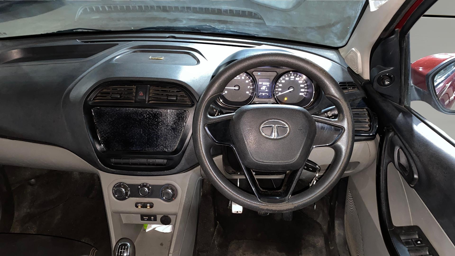 View 2019 Tata Tiago Revotorq XB Image 20 Used 2019 Tata Tiago Revotorq XB Image 20