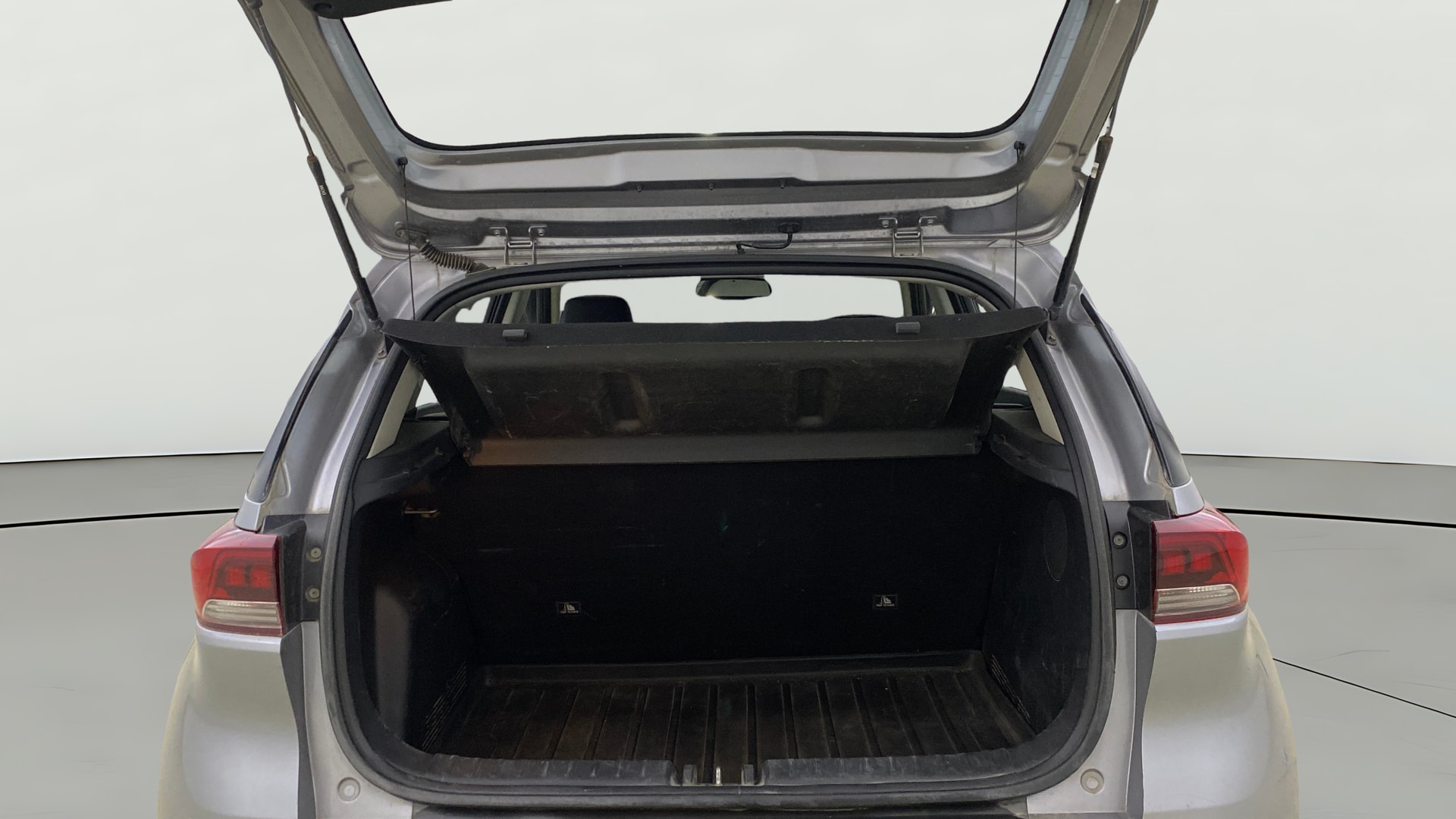 View 2021 Kia Sonet HTX Plus iMT Petrol Image 39 Used 2021 Kia Sonet HTX Plus iMT Petrol Image 39