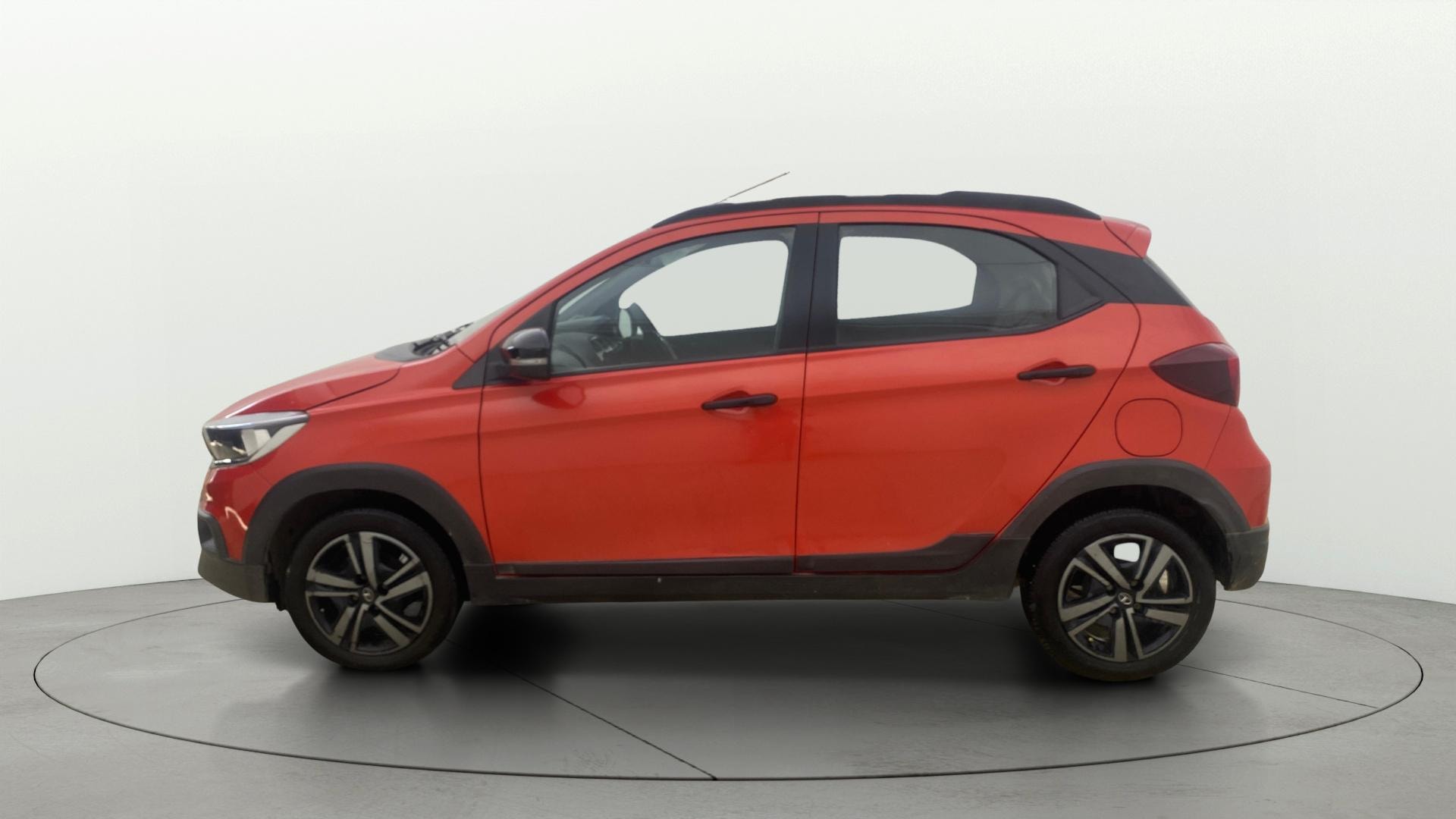 View 2023 Tata Tiago NRG XZ Revotron AMT Image 26 Used 2023 Tata Tiago NRG XZ Revotron AMT Image 26