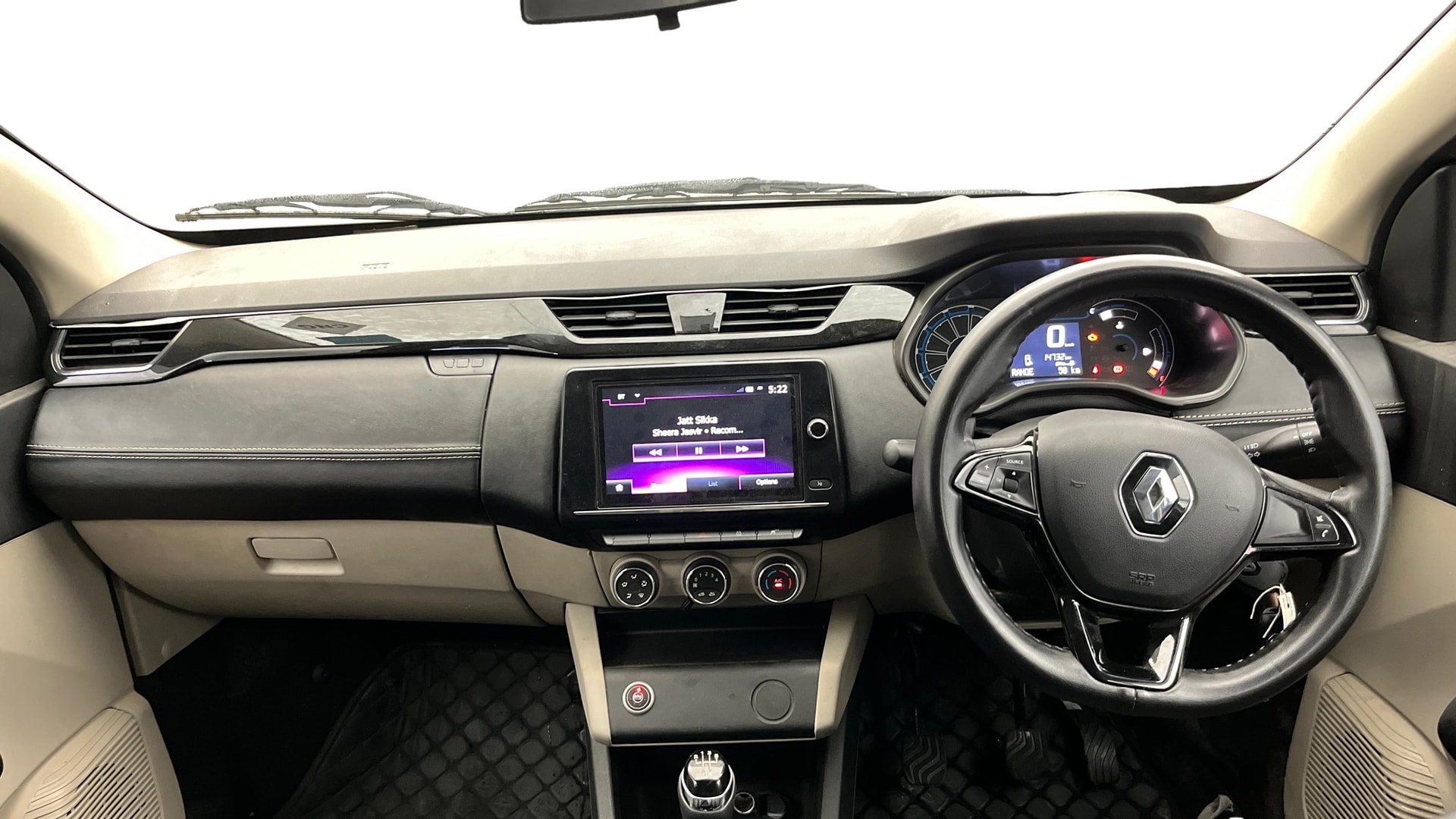 View 2025 Renault Triber RXT Image 31 Used 2025 Renault Triber RXT Image 31
