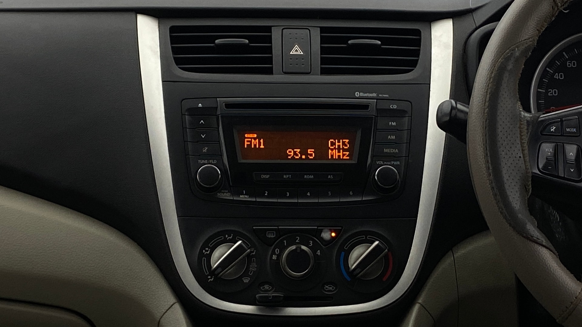 View 2016 Maruti Suzuki 1000 Base Variant Image 17 Used 2016 Maruti Suzuki 1000 Base Variant Image 17