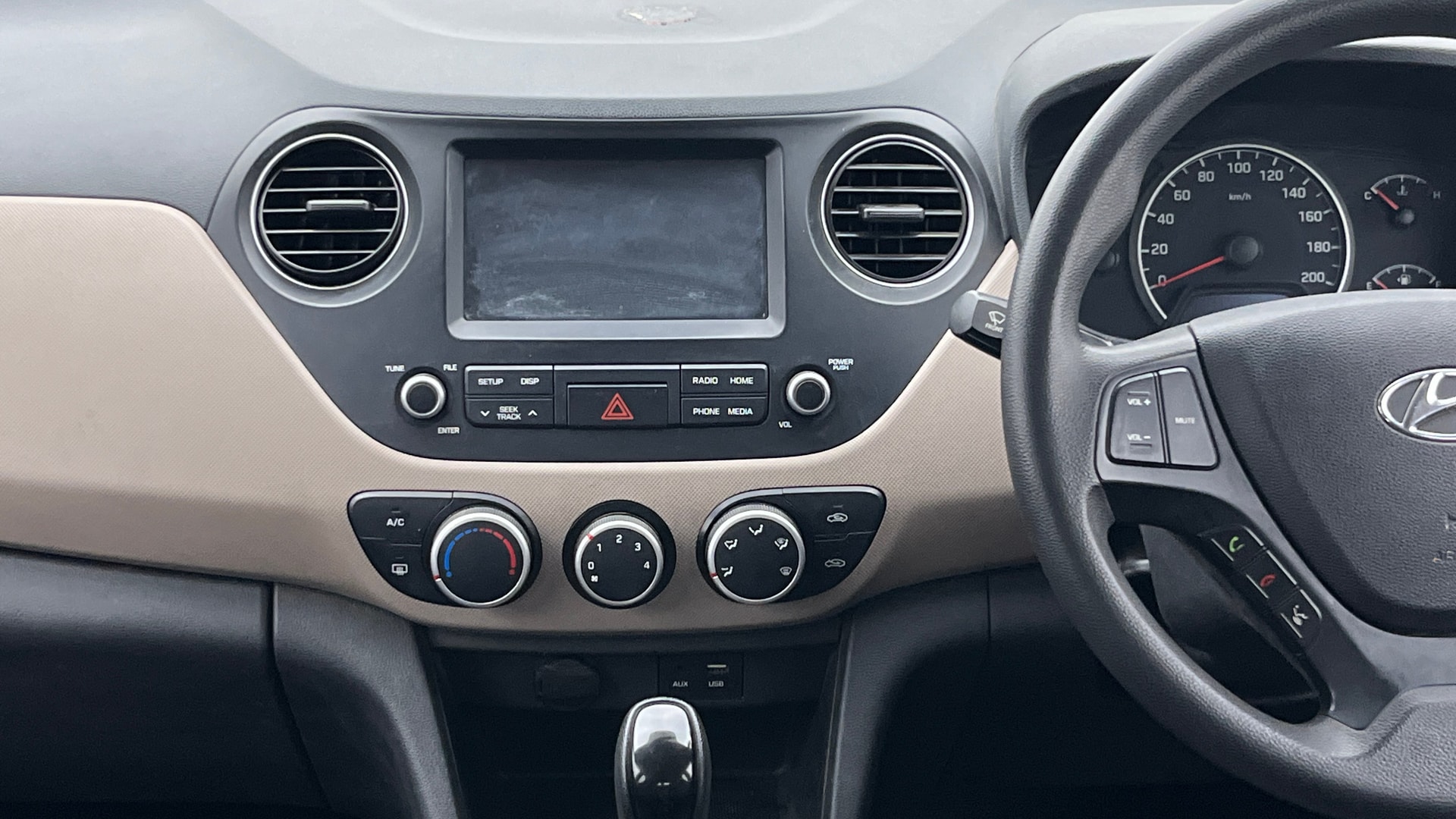 Used 2019 Hyundai Grand i10 Used 2019 Hyundai Grand i10