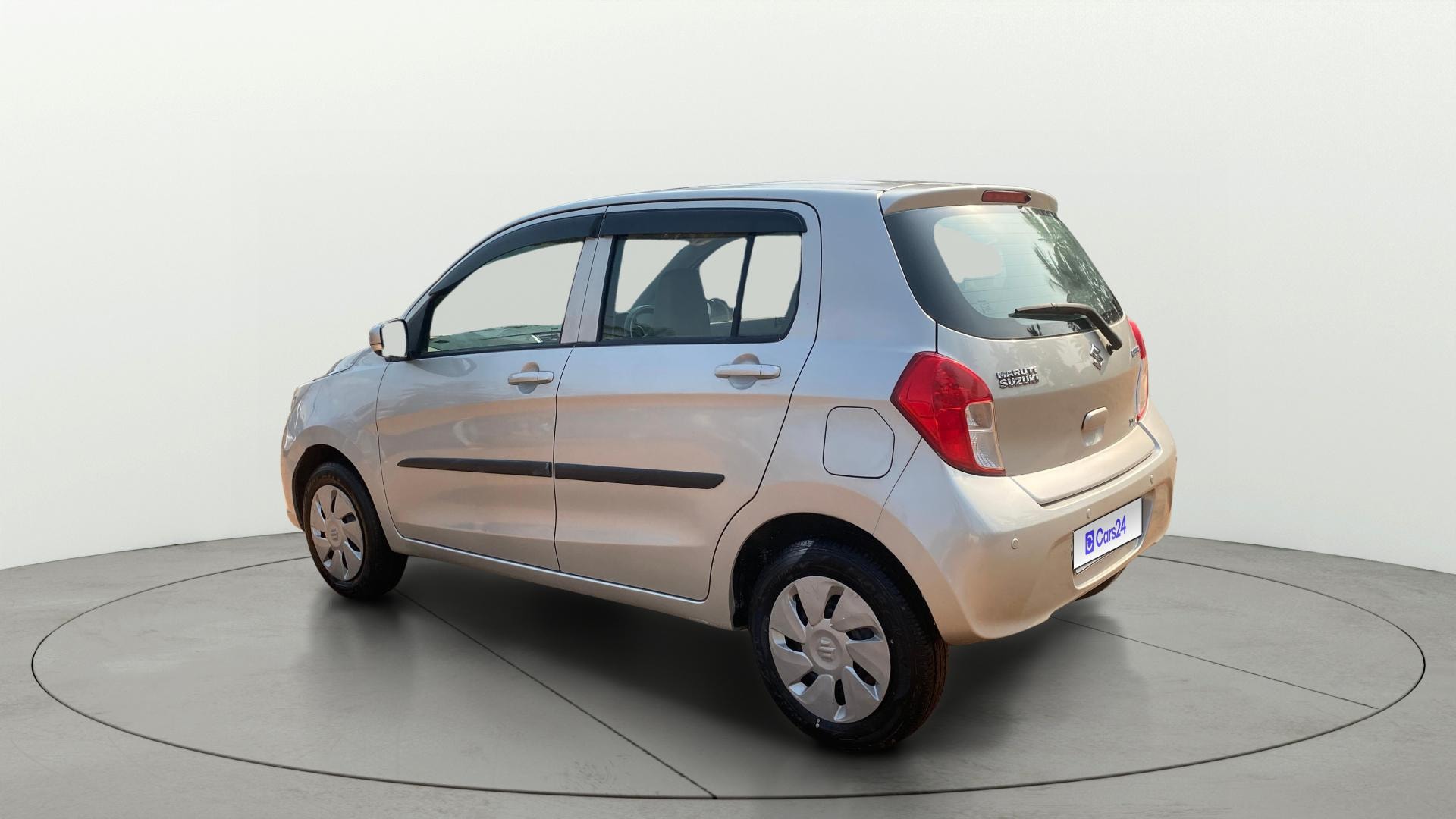 View 2018 Maruti Suzuki 1000 Base Variant Image 2 Used 2018 Maruti Suzuki 1000 Base Variant Image 2