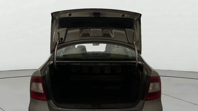 View Skoda Rapid Image 16 Used Skoda Rapid Image 16