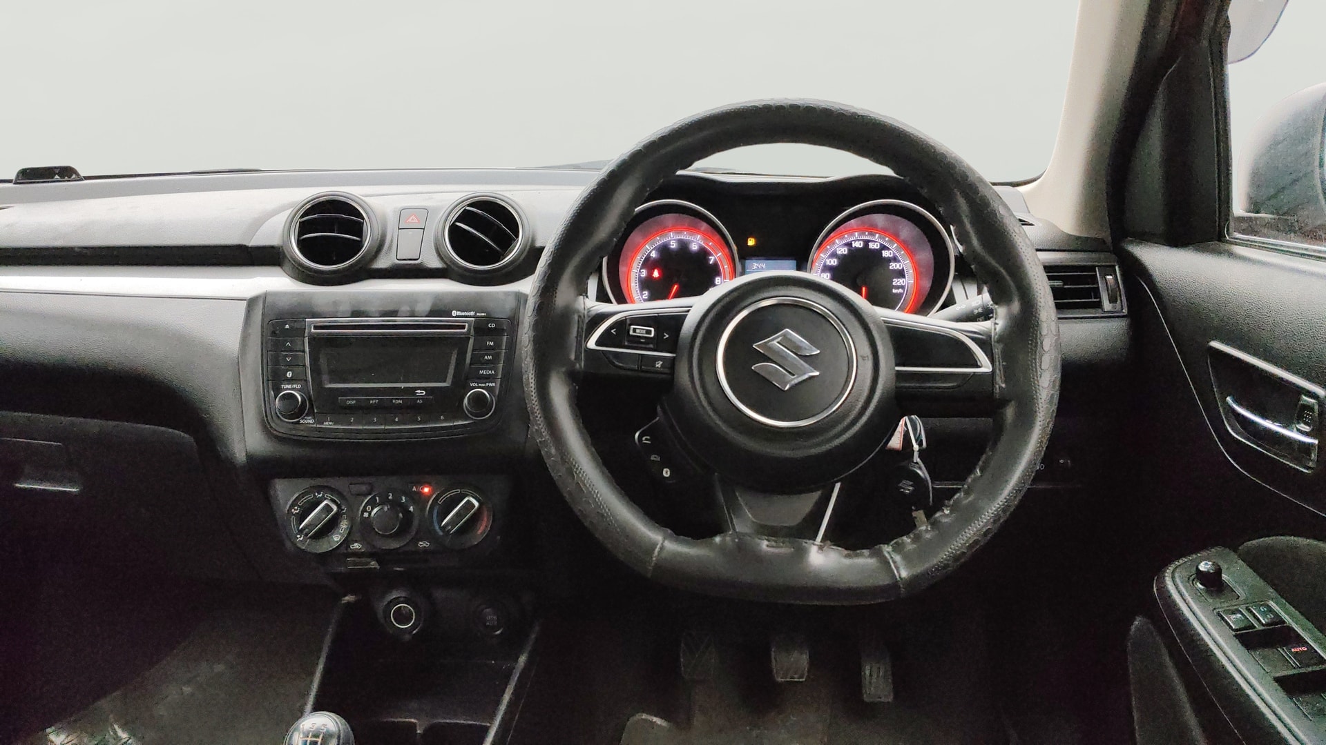 View 2018 Maruti Suzuki 1000 Base Variant Image 20 Used 2018 Maruti Suzuki 1000 Base Variant Image 20