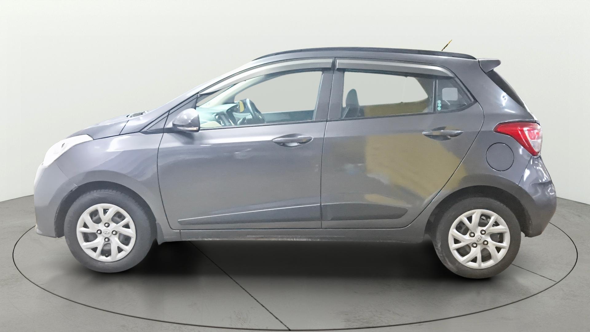 View 2020 Hyundai Grand i10 Sportz 1.2 Kappa Image 5 Used 2020 Hyundai Grand i10 Sportz 1.2 Kappa Image 5