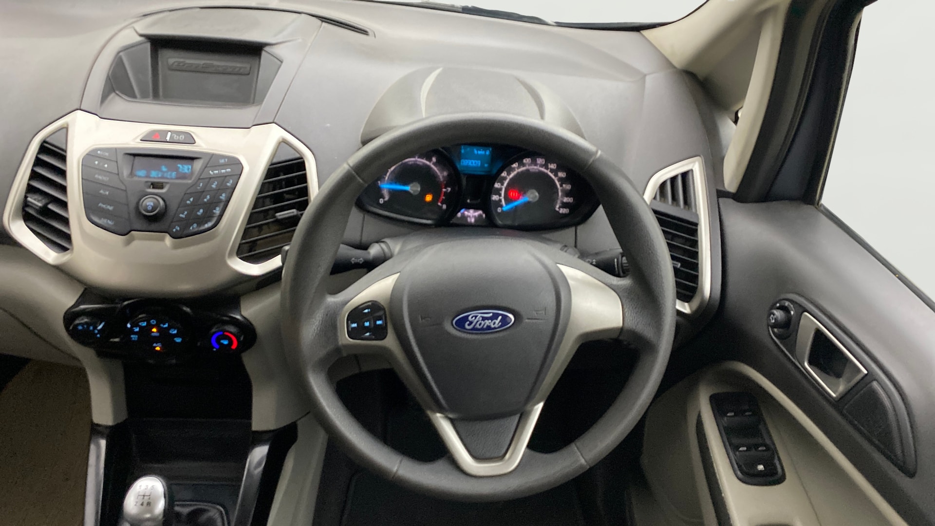 View 2016 Ford EcoSport 1.5 TDCi Diesel Ambiente BS IV Image 12 Used 2016 Ford EcoSport 1.5 TDCi Diesel Ambiente BS IV Image 12