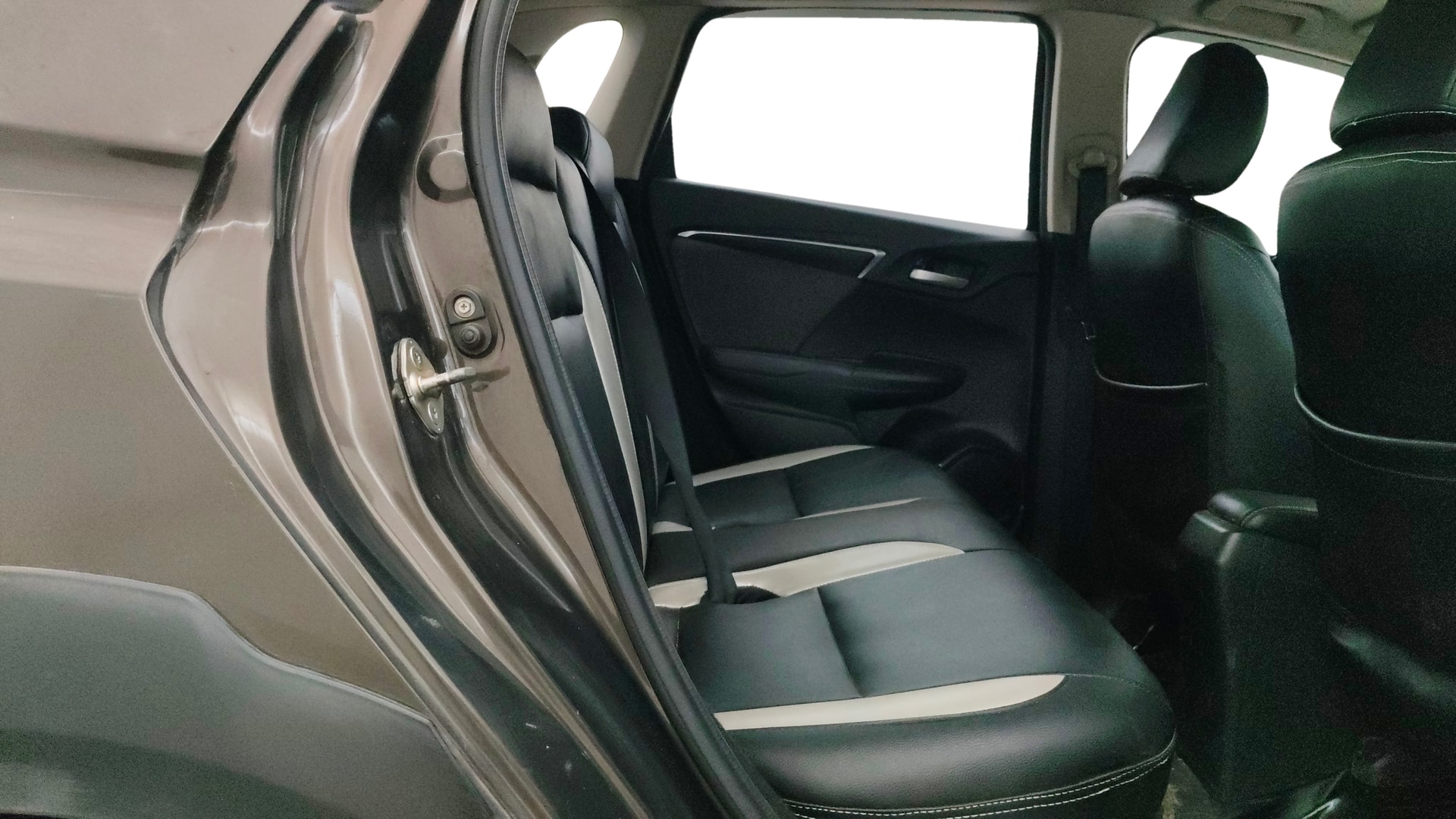View 2019 Honda WR-V S MT Diesel Edge Edition Image 30 Used 2019 Honda WR-V S MT Diesel Edge Edition Image 30